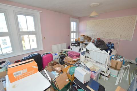 16 Blackborough Road, Reigate, RH2 7BT