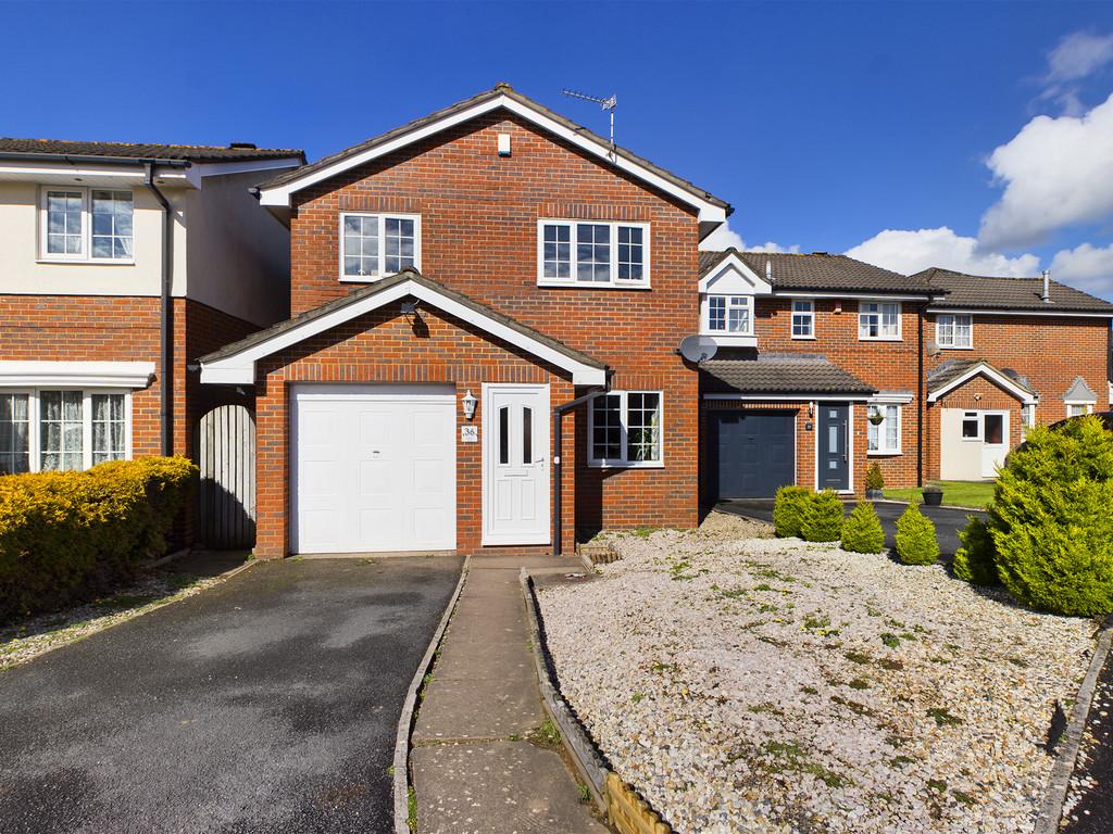 Stadium Drive, Kingskerswell 4 bed detached house £375,000