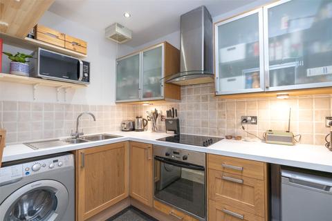 45/7 Restalrig Road, Edinburgh, EH6 8BD