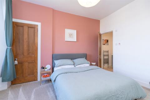 45/7 Restalrig Road, Edinburgh, EH6 8BD