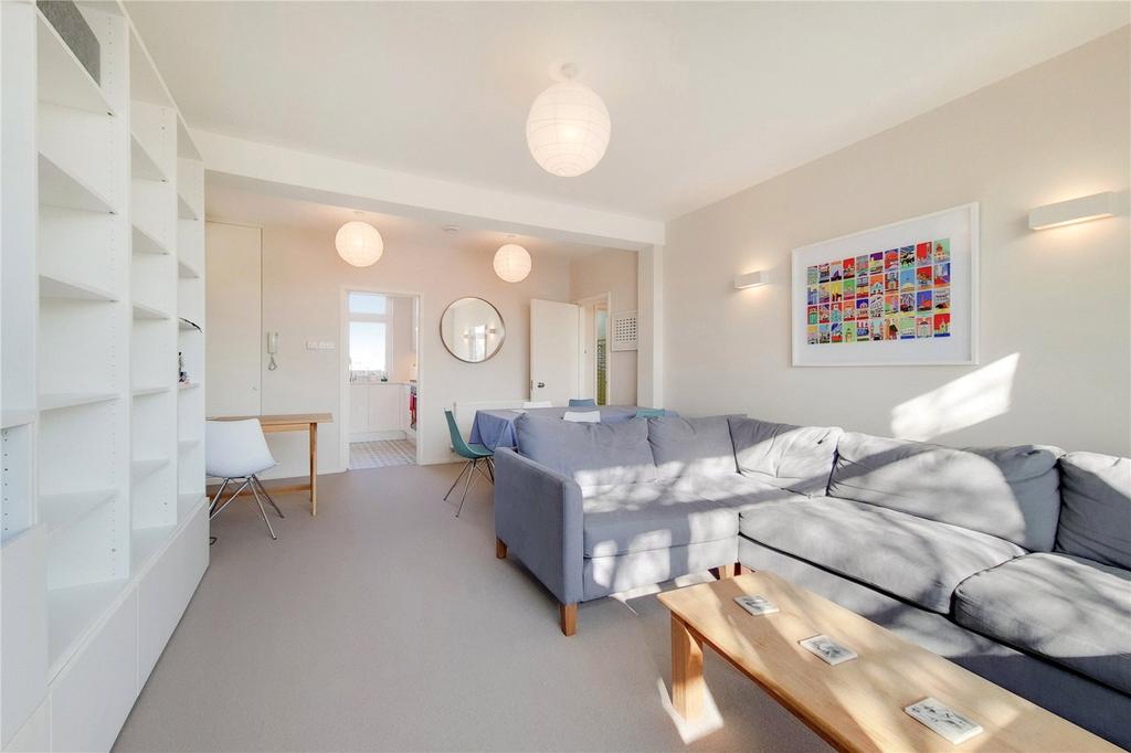 Carlton Drive, Putney, London 2 bed flat £2,000 pcm (£462 pw)