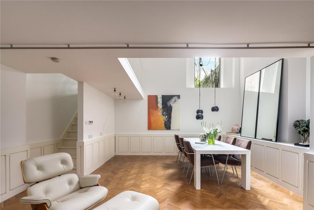 Graham Road, Hackney, London, E8 3 bed terraced house for sale £1,225,000