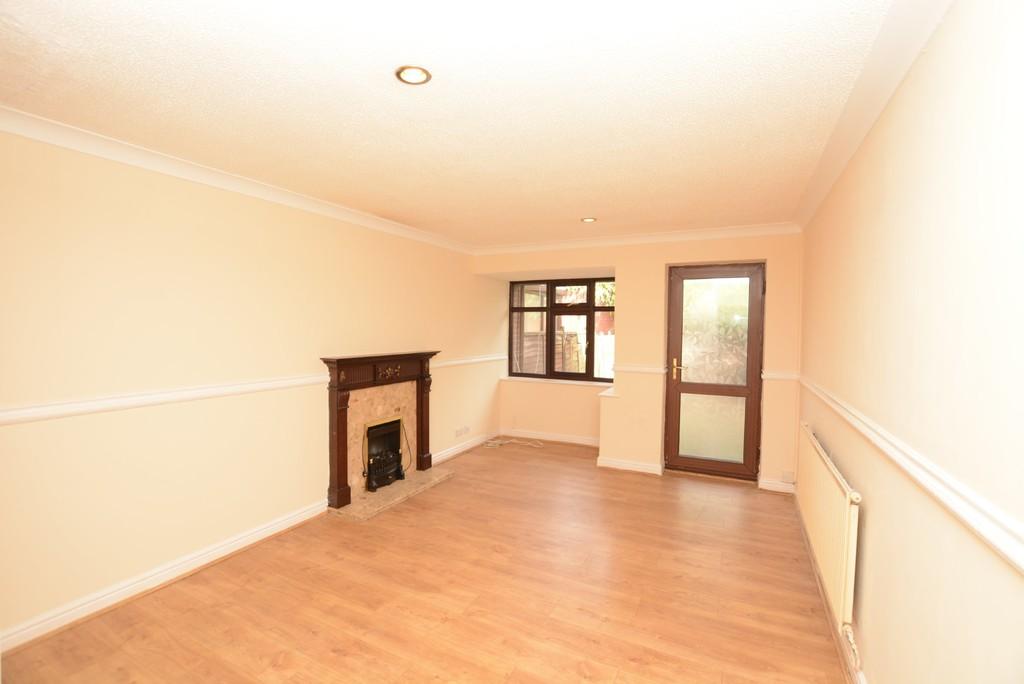 Milliners Court, Atherstone... 2 bed terraced house £675 pcm (£156 pw)