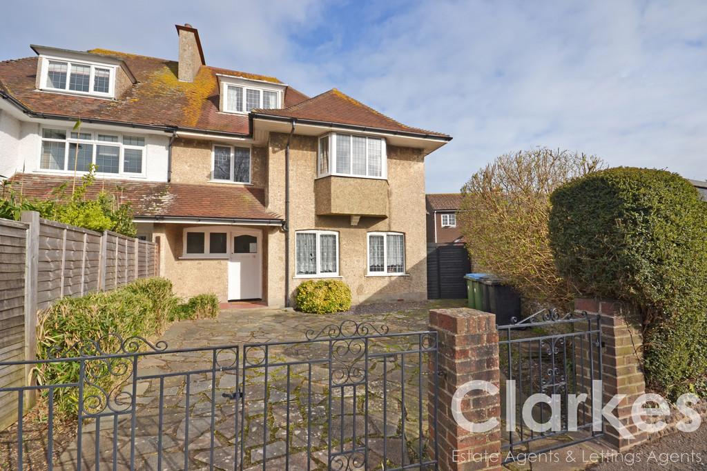 Nyewood Lane, Bognor Regis 5 bed semidetached house £450,000