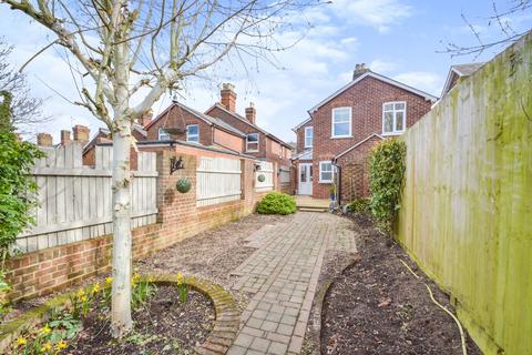 25 Braintree Road, Witham, CM8 2DD
