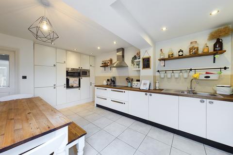 25 Braintree Road, Witham, CM8 2DD