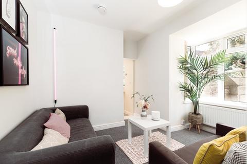 5 bedroom end of terrace house to rent, Northcote Road, Southsea