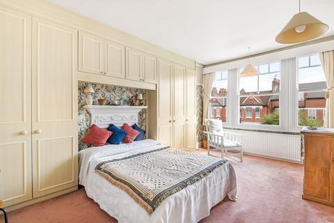13 Alexandra Park Road, London, N10 2DD