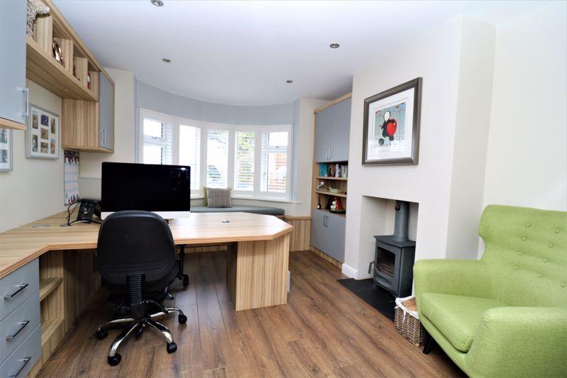 Longwood Road, Aldridge 3 bed semidetached house £400,000