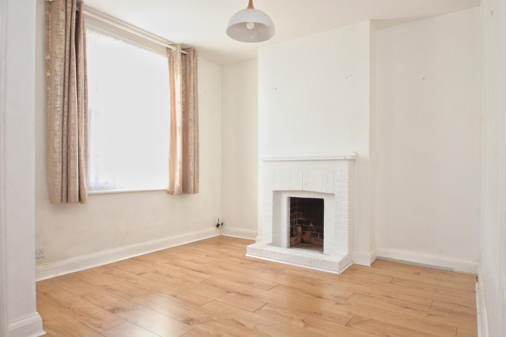 Afghan Road, Broadstairs 2 bed terraced house £950 pcm (£219 pw)