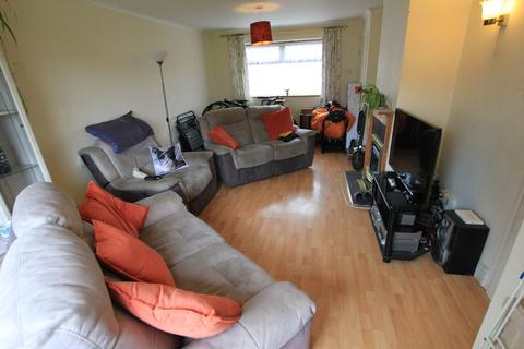 8 School Close, Stevenage, SG2 9TY