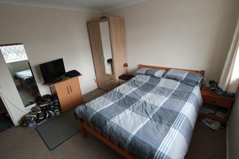 8 School Close, Stevenage, SG2 9TY