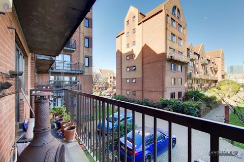 5 Rembrandt Close, London, E14 3UZ