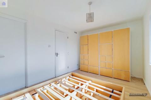 5 Rembrandt Close, London, E14 3UZ