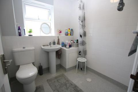 21 Ash Grove, Dunmow, CM6 1QY