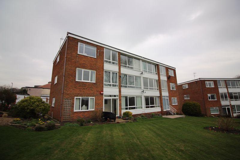 Old Well Head, Well Head, Halifax 2 bed apartment £695 pcm (£160 pw)