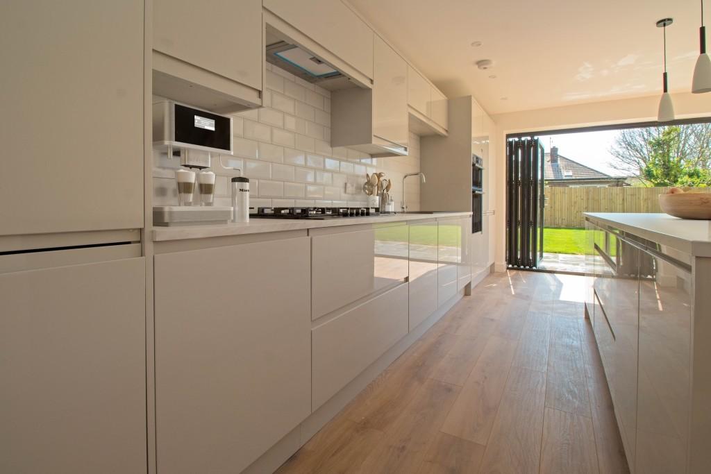 Dymchurch Close, Seaford 3 bed detached house £475,000