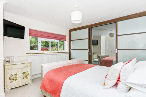 Windhovers Rock Hill, Orpington, BR6 7PP
