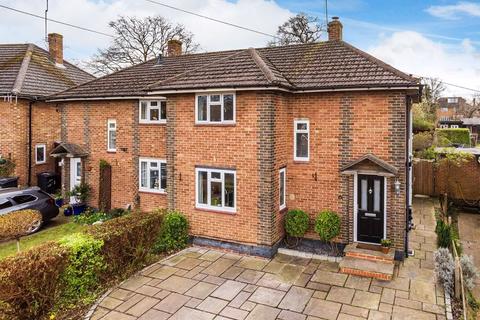 46 Berry Meade, Ashtead, KT21 1SG