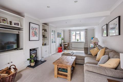 46 Berry Meade, Ashtead, KT21 1SG