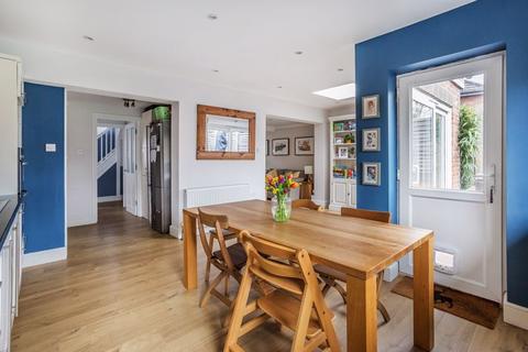 46 Berry Meade, Ashtead, KT21 1SG