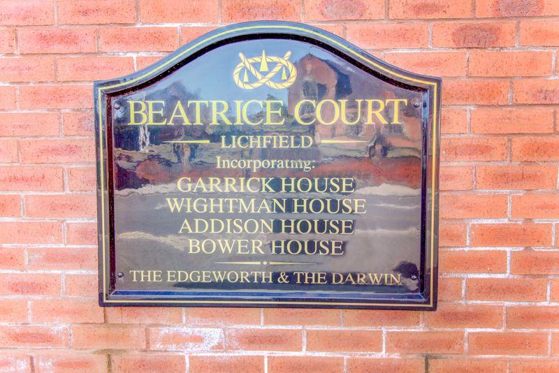 Beatrice Court Lichfield WS13 6UF 2 bed apartment 300 000