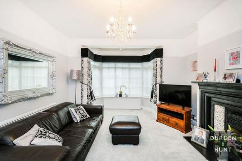 9 Connaught Avenue, London, E4 7AE