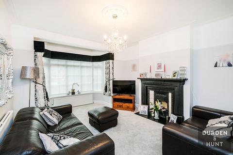 9 Connaught Avenue, London, E4 7AE