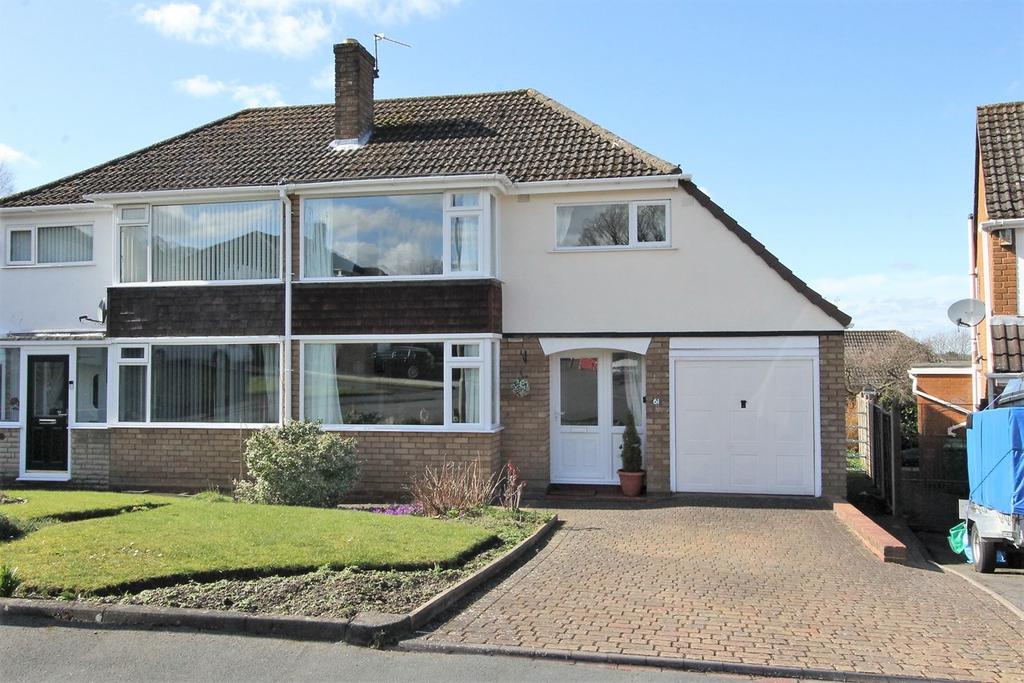 Croftwood Road, Stourbridge, DY9 3 bed semidetached house £295,000