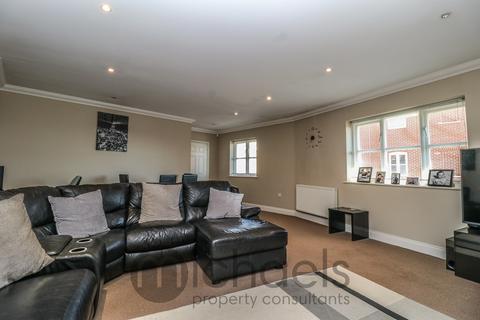 2 bedroom coach house for sale, Groves Close, Colchester, CO4