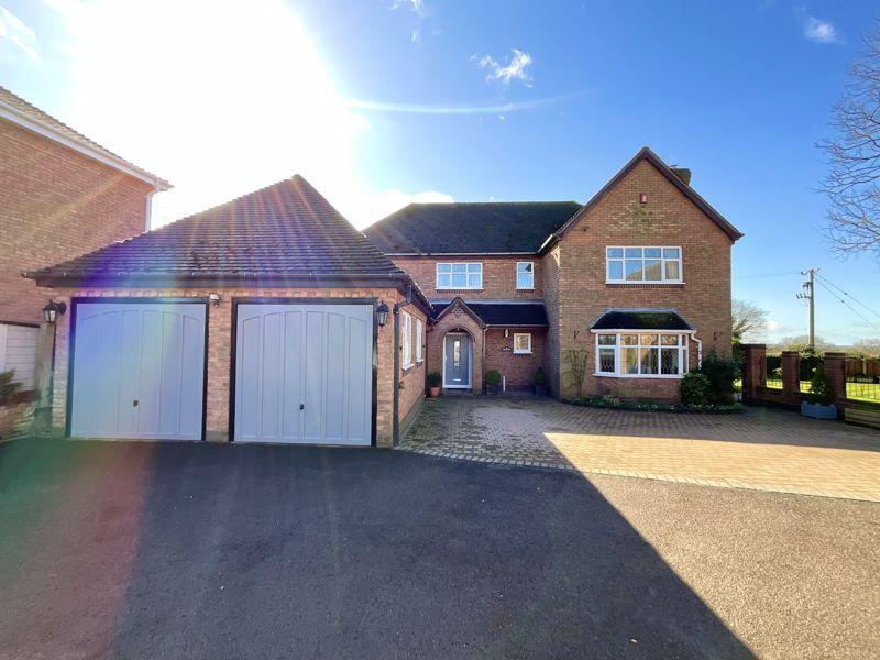Kenderdine Close, Bednall 4 bed detached house £600,000