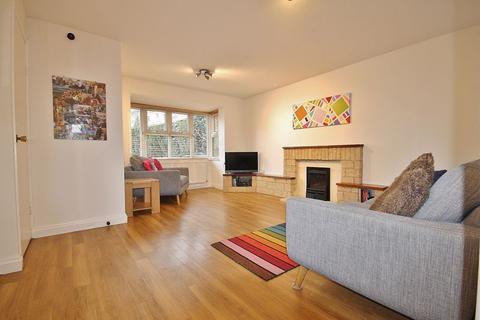 18 Hollis Close, Witney, OX28 3SW