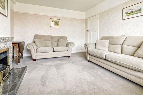 57 Hillside, Horsham, RH12 1NF