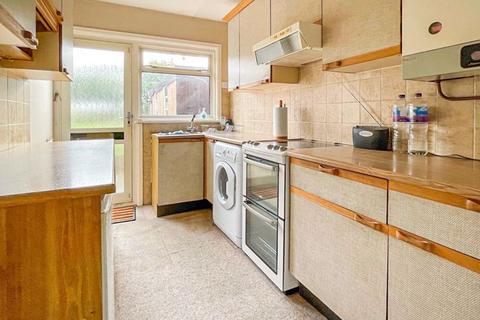 57 Hillside, Horsham, RH12 1NF