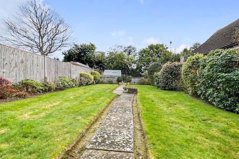 57 Hillside, Horsham, RH12 1NF
