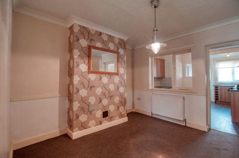 Mill Road, Crowle 2 bed terraced house £550 pcm (£127 pw)
