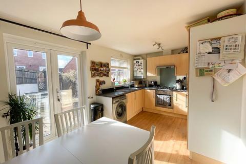 3 bedroom semi-detached house for sale - Waterer Way, Shepton Mallet