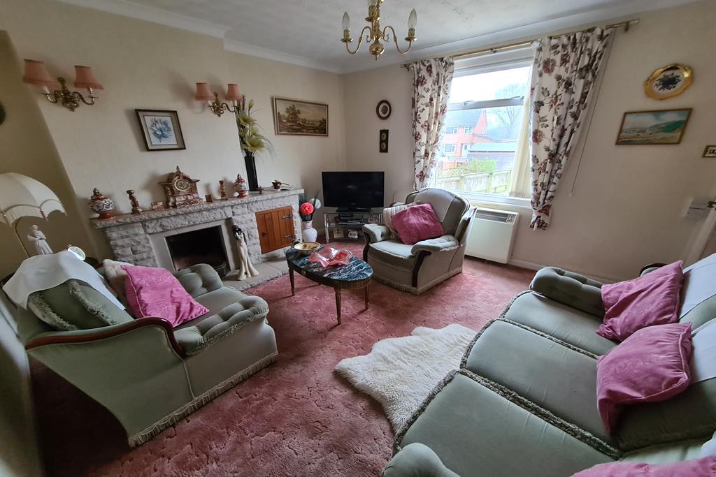 Winterhay Lane, Ilminster, Somerset, TA19 2 bed end of terrace house