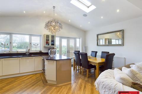 251 Long Lane, Aughton, Ormskirk, L39 5BY