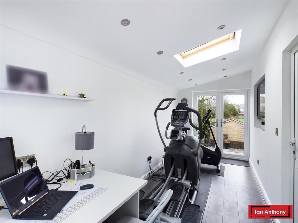 Office / gym room / bedroom 4