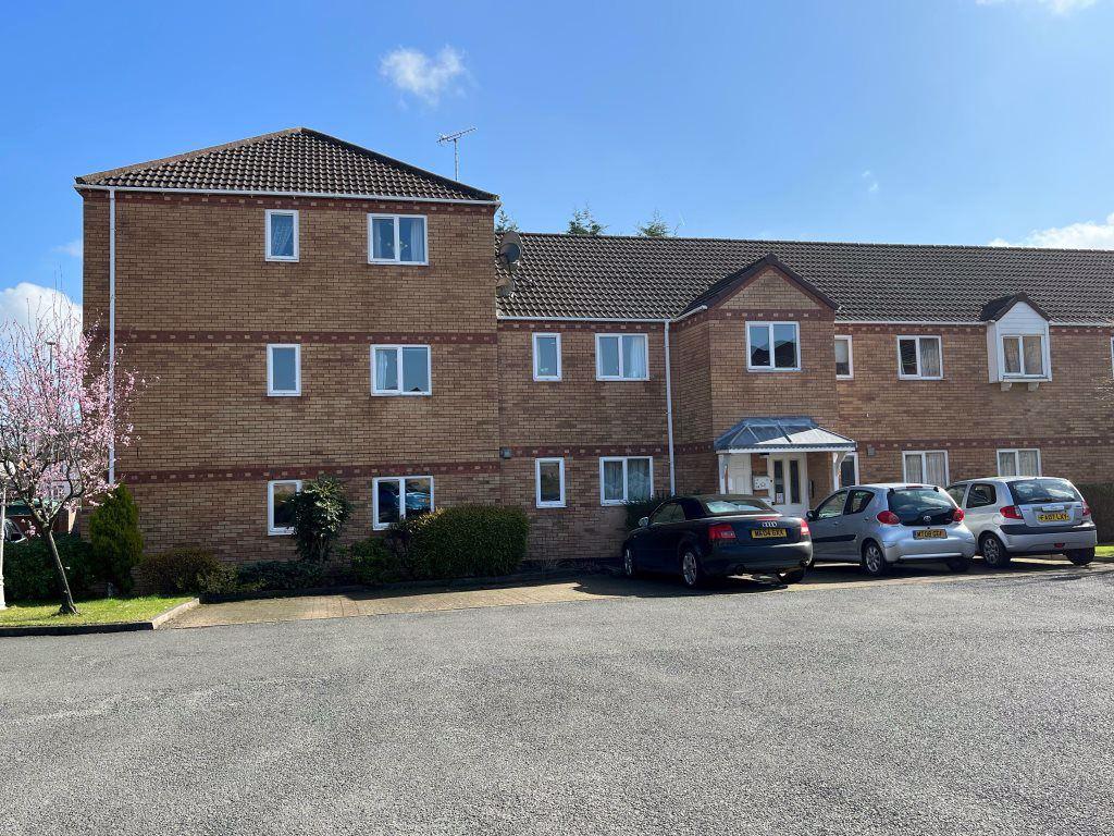 Ashby de la Zouch Oakleigh Court 2 bed flat £665 pcm (£153 pw)