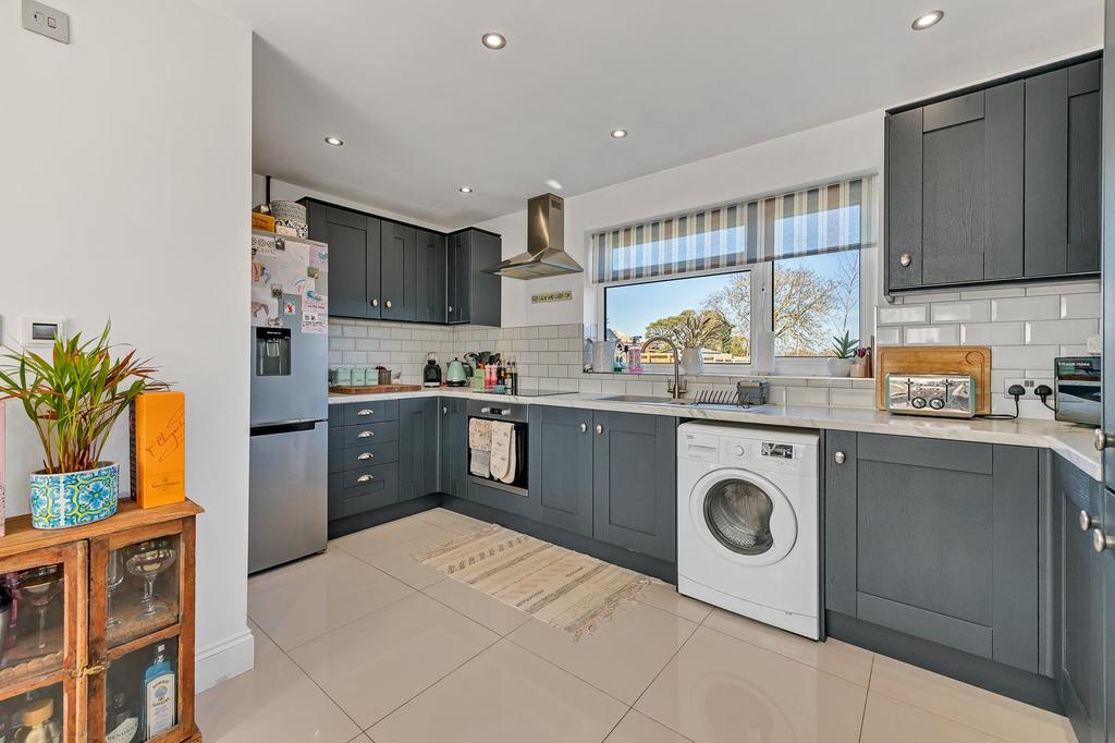 Mildenhall Road, Fordham, Ely 3 bed detached bungalow £425,000