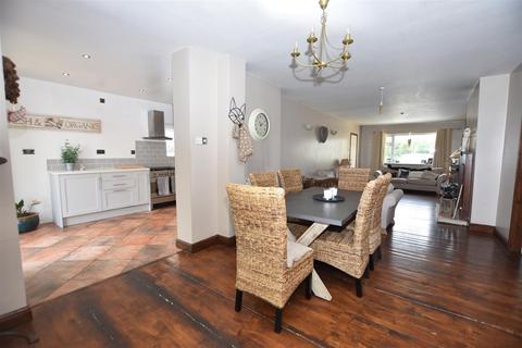 4 bedroom detached house for sale - Forest Road, Loughborough