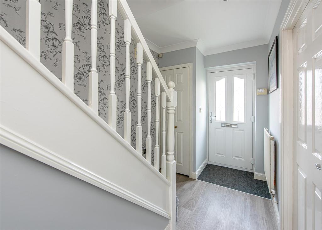 36 Old Farm Drive, Codsall, Wolverhampton 4 bed detached house £445,000