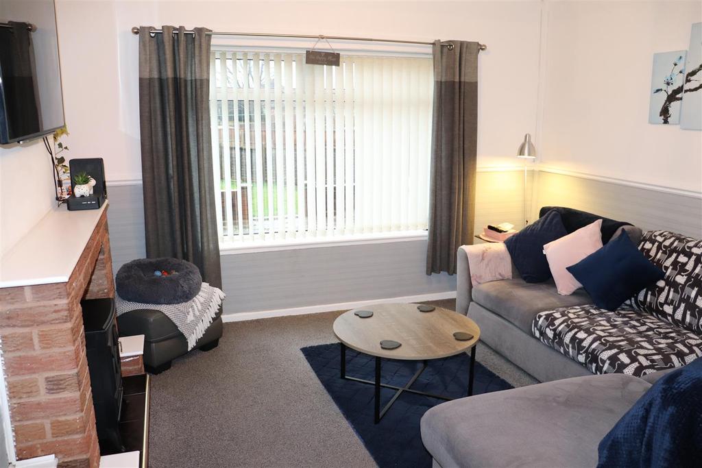 Wolverson Road, Walsall Wood 3 bed semidetached house £195,000