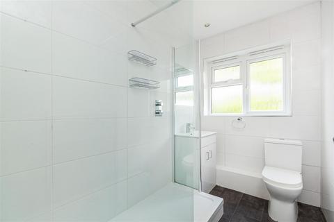 1 bedroom flat to rent, Merricks Court, East Sheen, SW14