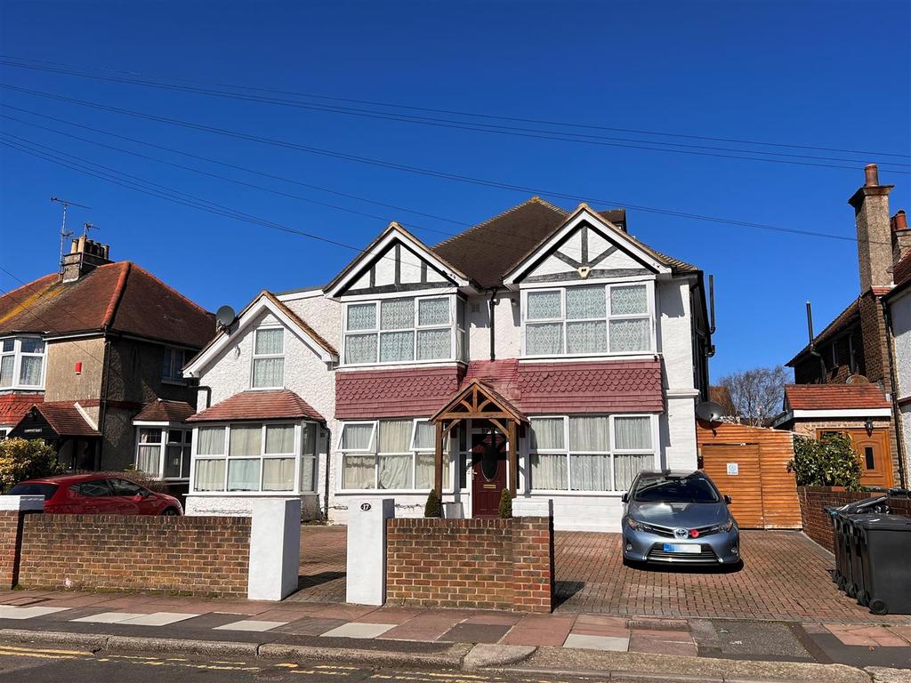Rosebery Avenue, Eastbourne 8 bed detached house £700,000