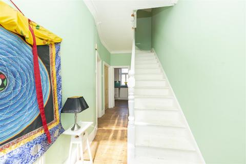 119 Effra Road, Wimbledon, London, SW19 8PU