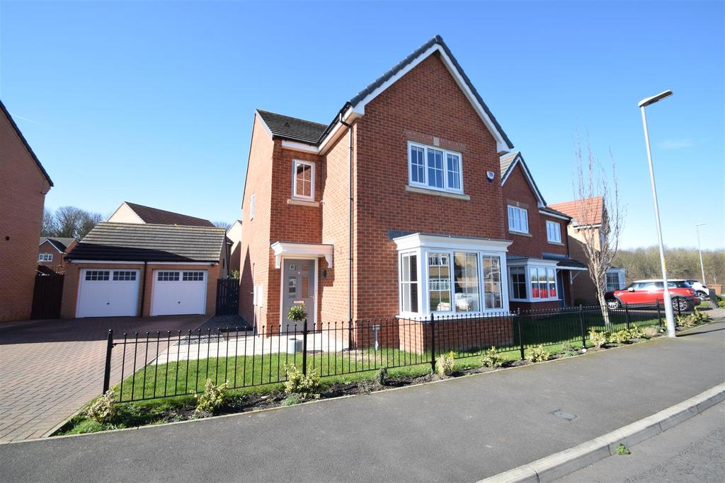 Cleveland Crescent, Seaton Delaval... 4 bed detached house £299,950