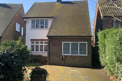 6 Fifehead Close, Ashford, TW15 3SD